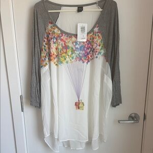 Torrid Disney UP Balloon Graphic Raglan Top - Gray Sleeves
